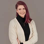 Элизабет Йобст