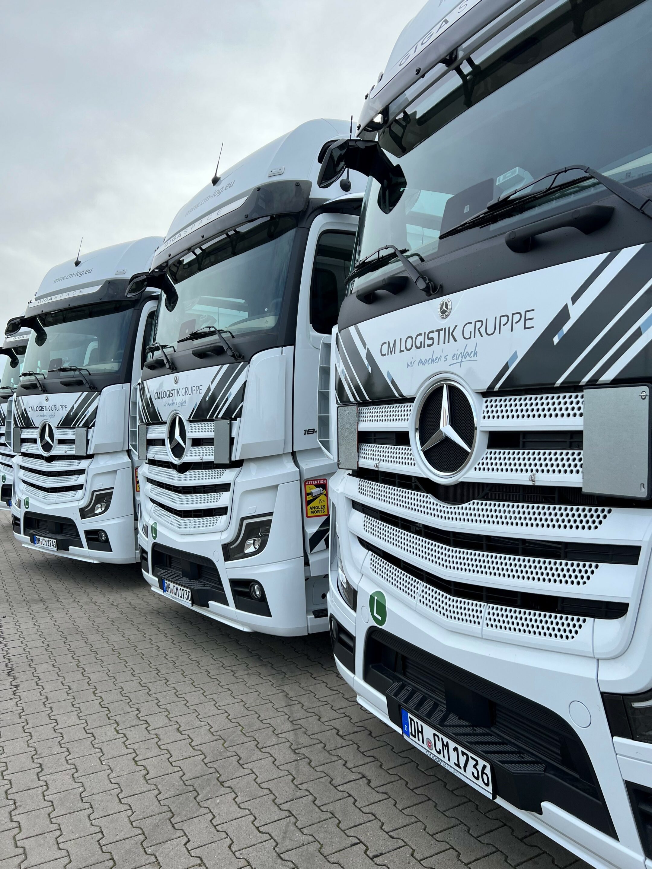 CM Logistik Gruppe - drei LKW ohne Anhänger